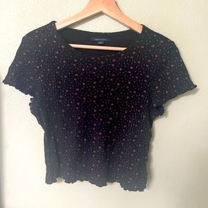 American Eagle - Black cotton top with flower details🌷